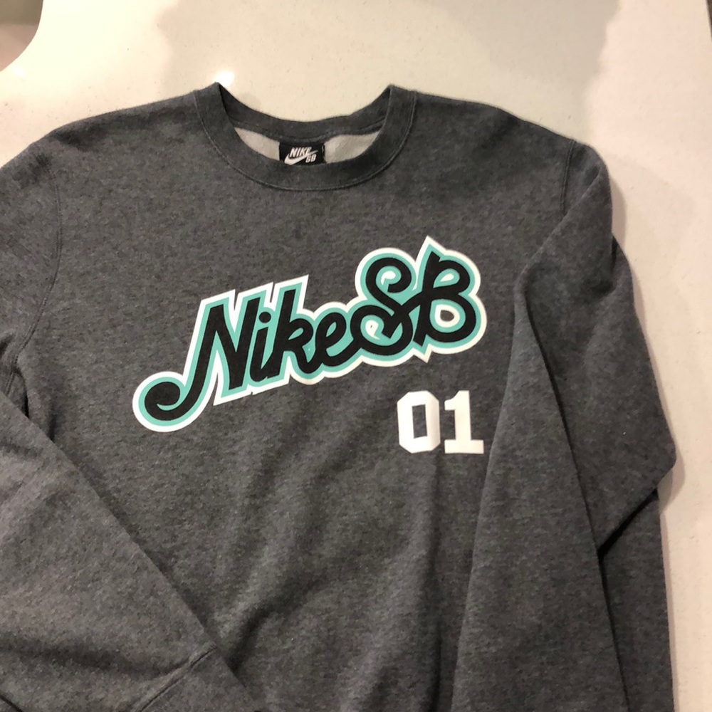 Nike SB- Grey sweater-large